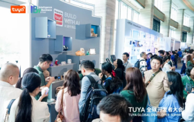 聚焦“AI+零售”，涂鸦智能携手行业巨头破解AI硬件商业化难题