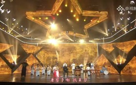 央屏古韵间，郑光荣吆喝声奏响市井文化的诗意乐章